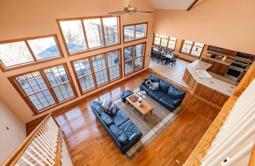 Nellysford Maison | The Wintergreen Treehouse
