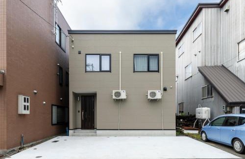 Higashi Maison | The wisteria