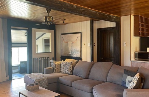 Mont-Tremblant Cabine | The Woodland Cabin by Instant Suites | Old Village