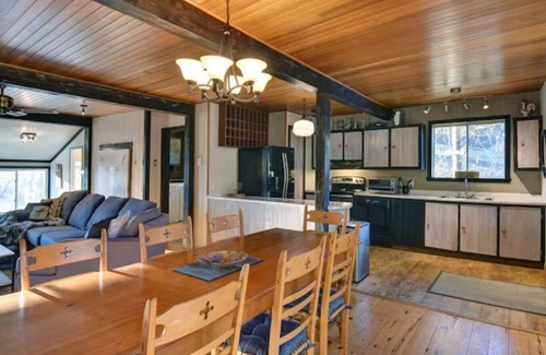 Mont-Tremblant Cabine | The Woodland Cabin by Instant Suites | Old Village