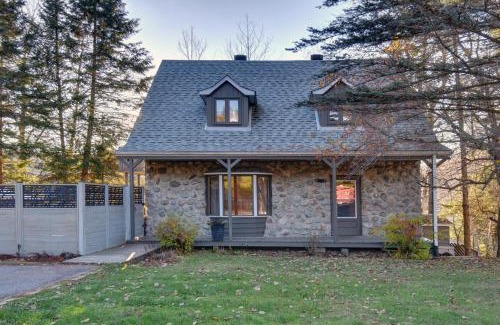 Mont-Tremblant Maison | The Woodland Cabin by Instant Suites - Old Village Mont-Tremblant