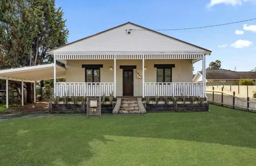 Aberdare Maison | The Woodview - Hot tub & Pet Friendly!