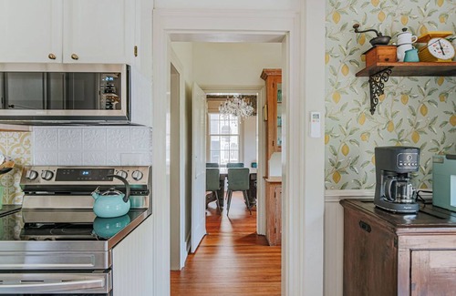 Staunton Maison | The Woodward-Maison-Salle de bain privée séparée