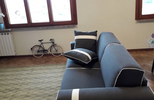 Madonna dell'Olmo Appartement | Le monde dans une salle