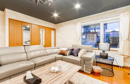 Kita Ward Maison | THE WORLDWIDE HOUSE