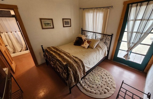 Oracle Station Balnéaire | The Wrangler @C.O.D. Ranch! Perfect romantic spot for 2 w/ views & hiking trails