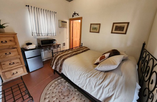 Oracle Station Balnéaire | The Wrangler @C.O.D. Ranch! Perfect romantic spot for 2 w/ views & hiking trails