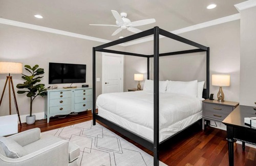 Earlewood Maison | The Wren Main and Guest House