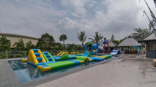 Ungaran Station Balnéaire | The Wujil Resort & Conventions