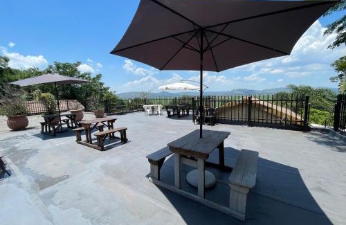 Schoemansville Maison | The Yacht House