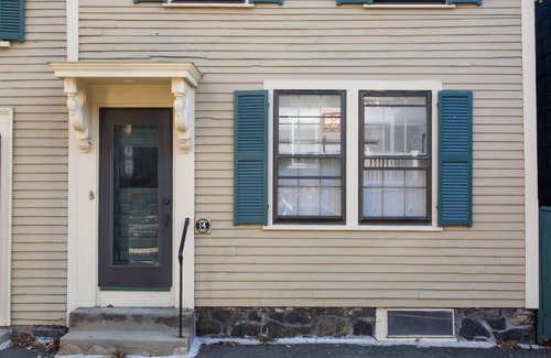Marblehead Appartement | The Yachtsman Suite – Classic Coastal Style in the Heart of Old Town Marblehead