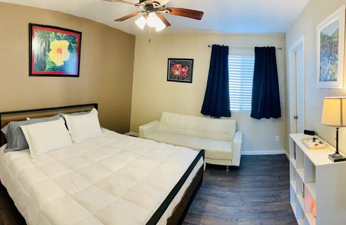 Chandler Maison | The Zen Den Bed N' Breakfast