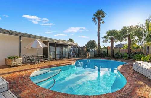 Tauranga Maison | The Zen Hideout - Tauranga South Holiday Home