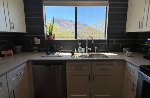 Oro Valley Maison | TheDesertOasis@ #LambertPark:4BD,Mountain Views,Gym,HOA Pool&Spa,PoolTable,CottonBedding