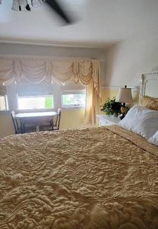 Jewett City Maison | TheGWMHouse