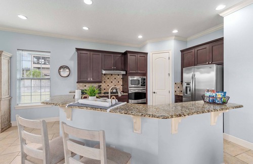 Reunion Maison | Themed bedrooms, Heated Pool & Golf Course View!