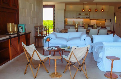 Miramar Maison | Therasia Luxury beachfront retreat