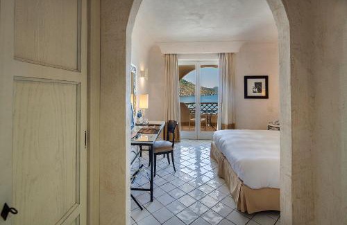 Vulcanello Hôtel | Therasia Resort Sea and SPA - The Leading Hotels of the World