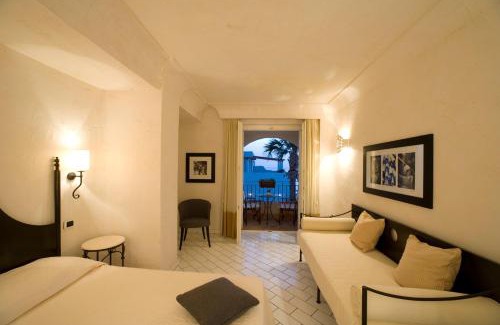 Vulcanello Hôtel | Therasia Resort Sea and SPA - The Leading Hotels of the World
