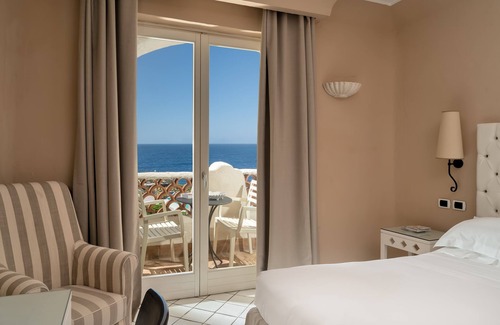 Vulcanello Hôtel | Therasia Resort Sea & Spa - The Leading Hotels of the World