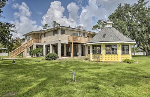 Theriot Maison | Theriot Camp Outdoor Dreaming Retreat with Dock!