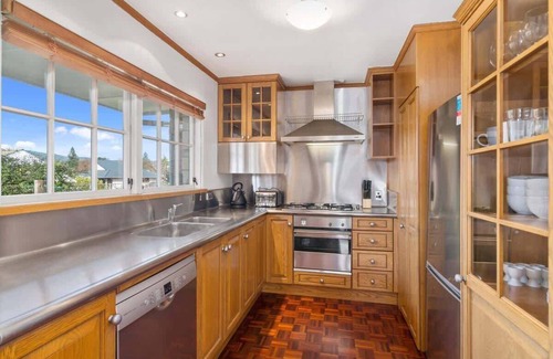 Springfield Maison | Thermal Adventure Retreat