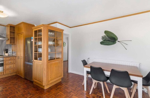 Springfield Maison | Thermal Adventure Retreat