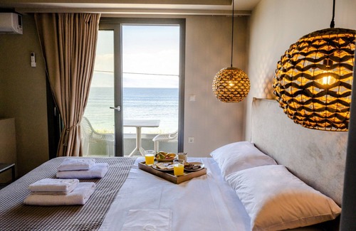 Kato Diminio Maison | Theros Suites