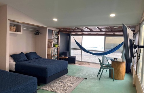 Comuna San Jose Appartement | Third Floor Beachfront Beautiful Suite