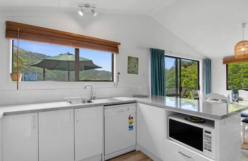 Havelock Maison | Thirsty Weta Belvue - Havelock Holiday Home