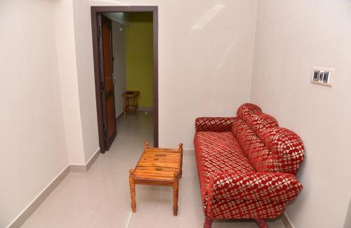 Kumbakonam Maison | Thirumalai Home Stay - Group & Family Stay Room VL Swami Malai Temple