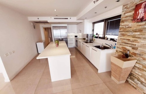 Netanya Appartement | This apartment is a 1 bedroom(s), 1.5 bathrooms, located in Netanya, Center District.