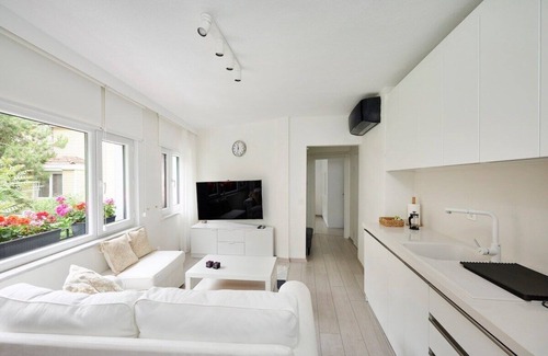 Bebek Appartement | This apartment is a 1 bedroom(s), 1 bathrooms, located in Beşiktaş, İstanbul.