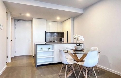 Carlton South Appartement | This apartment is a 2 bedroom(s), 1 bathrooms, located in Melbourne, VIC.