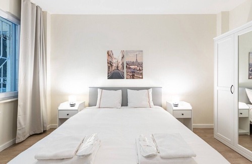 Bebek Appartement | This apartment is a 2 bedroom(s), 1 bathrooms, located in Beşiktaş, İstanbul.
