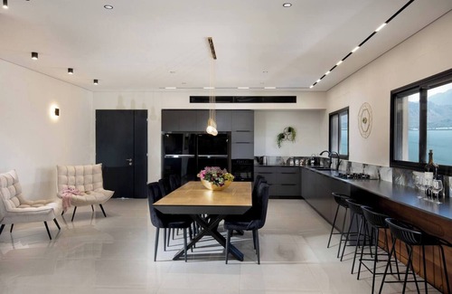 Tiberias Appartement | This apartment is a 4 bedroom(s), 2.5 bathrooms, located in Tiberias, North District.