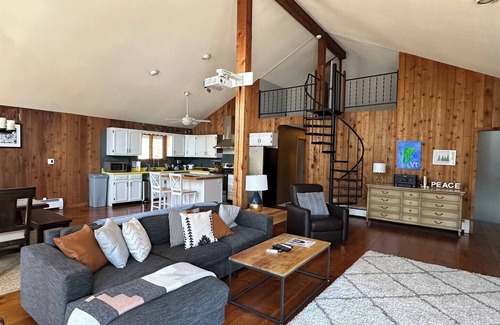 Londonderry Appartement | This apartment is a 4 bedroom(s), 2 bathrooms, located in Londonderry, VT.