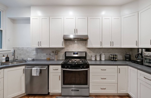 Inner Richmond Appartement | This apartment is a 2 bedroom(s), 1 bathrooms, located in San Francisco, CA.