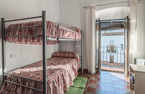 El Pedroso Maison | This attractive vacation home is the ideal place for a nice and relaxing vacation.