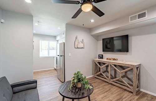 Amphi Appartement | This centrally located 1 bedroom 2 bathroom is fully remodeled with electric vehicle charging on site