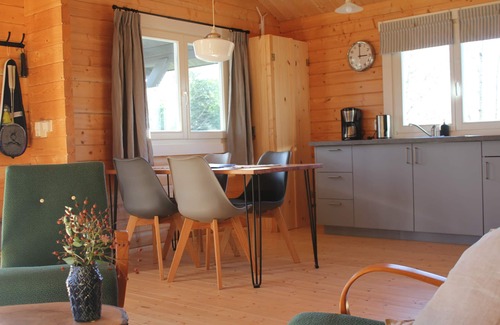 Jumilhac-le-Grand Chalet De Ski | This chalet with swimming pool is located in the north of the Dordogne in a quie