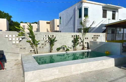 Ocean Park Cottage | This cottage is a 2 bedroom(s), 2 bathrooms, located in San Juan, PR.