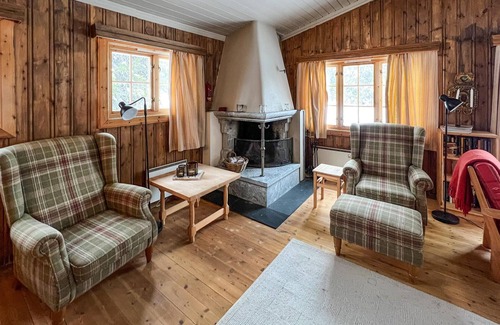 yer Maison | This cozy vacation home offers you plenty of relaxation and activity options.