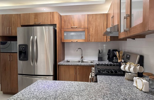 Gregorio Luperon Appartement | This apartment is a 3 bedroom(s), 2 bathrooms, located in Santiago De Los Caballeros, Santiago.