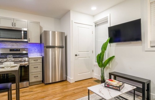 Corn Hill Maison | This house is a 1 bedroom(s), 1 bathrooms, located in Rochester, NY.