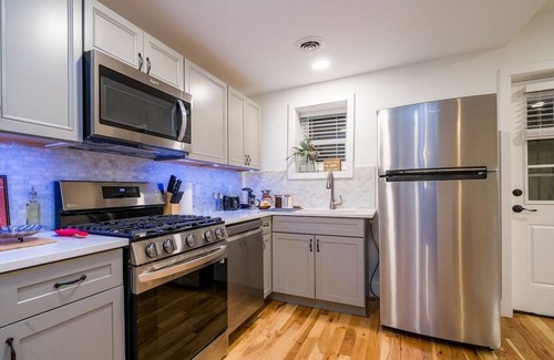 Corn Hill Maison | This house is a 1 bedroom(s), 1 bathrooms, located in Rochester, NY.