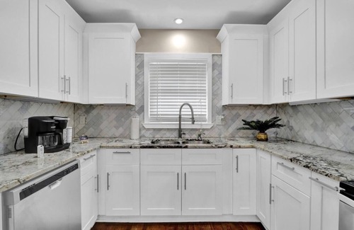Buckhead Maison | This house is a 5 bedroom(s), 5.5 bathrooms, located in Atlanta, GA.