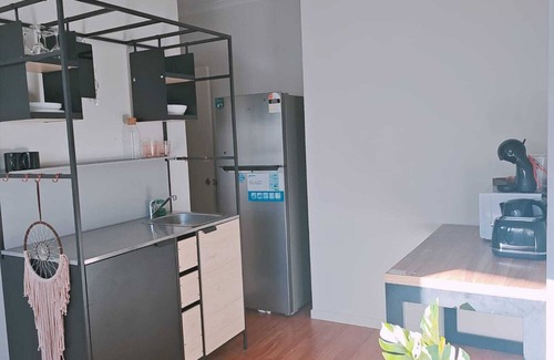 Aspley Appartement | This is a Huge Studio Comes With all Basic Amenities With a Private Access