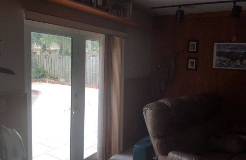 Survey Creek Maison | THIS IS A PRIVATE HOUSE