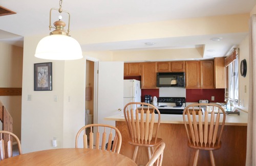 Chautauqua Copropriété | This is a timeshare condominium complex located on the northern end of Chautauqua Institution at 20 Elm Lane.